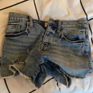 Super cute jean shorts
